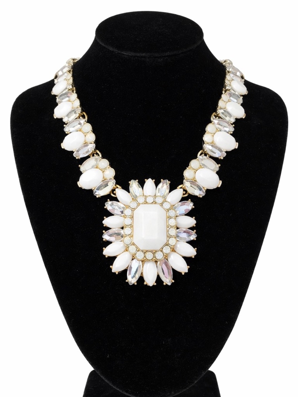 Park Lane Tahiti Style Clear Gems and White Beaded Statement Necklace | EUC